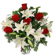 Букет із троянд і лілій на Новий рік