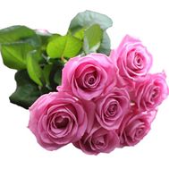 Невеликий букет із рожевих троянд