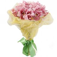 Нежный букет из орхидей