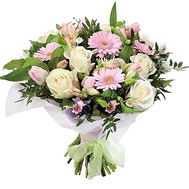 A romantic bouquet of flowers