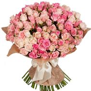Large bouquet of spray roses