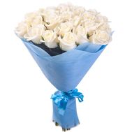 A bouquet of white roses for a woman