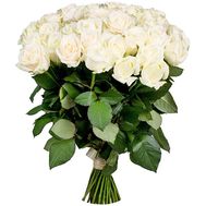Elegant bouquet of white roses