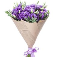 Фиолетовые эустомы в букете