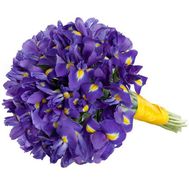 Ирисы в букете