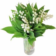 Майские ландыши в букете