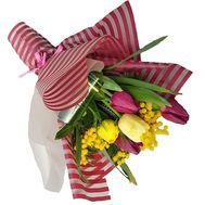 Маленький букет із тюльпанами і мімозою