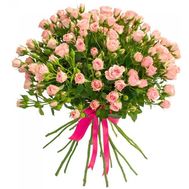 Lovely bouquet of pink roses spray