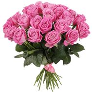 A charming bouquet of pink roses