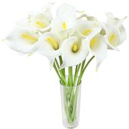 Charming callas in bouquet