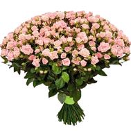 A huge bouquet of 101 spray roses