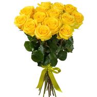A dazzling bouquet of 15 yellow roses