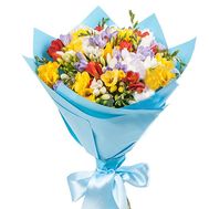 Великолепный букет фрезий