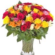 81 троянда в букеті