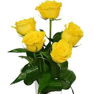 Букет із 5 жовтих троянд