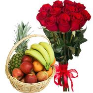 Кошик фруктів і імпортні троянди