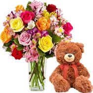 Медведь с цветами