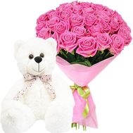 Bear with pink roses