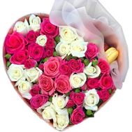 Roses and macarons in the box heart