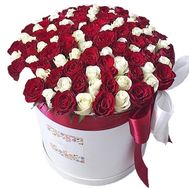 101 червона і біла троянда в коробці