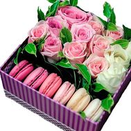 15 roses with French cake in a box