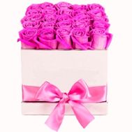 25 рожевих троянд у квадратної коробці
