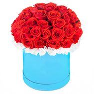 45 червоних троянд в коробці