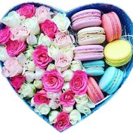 Roses and macarons in the box heart