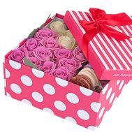 Roses and macarons in a square box
