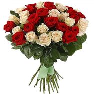 Микс красной и кремовой розы