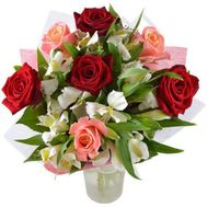 Bouquet of flowers from 7 roses and 6 alstroemerias