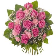 Bouquet of flowers from 11 roses and 6 carnations