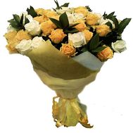Букет із 43 жовтих і білих троянд