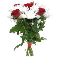 Bouquet of 5 roses and 2 chrysanthemums