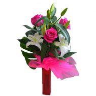 Bouquet of 4 roses and 1 lilies