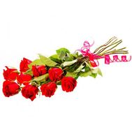 Букет из 9 красных импортных роз