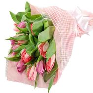 Букет из 15 тюльпанов