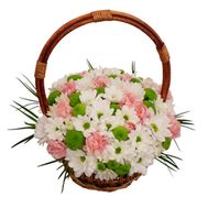 Корзинка цветов из 12 хризантем и 11 гвоздик