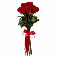 Букет із 5 червоних імпортних троянд
