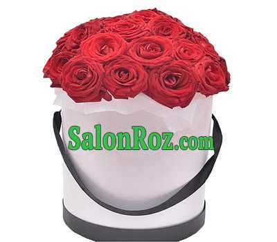 Beautiful box with roses Beautiful box with roses
