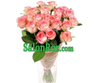 An unusual bouquet of pink roses An unusual bouquet of pink roses
