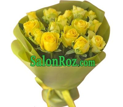 Colorful bouquet of yellow roses Colorful bouquet of yellow roses