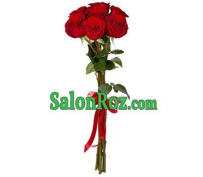 A small bouquet of imported roses A small bouquet of imported roses