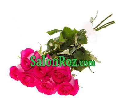 A small bouquet of pink imported roses A small bouquet of pink imported roses