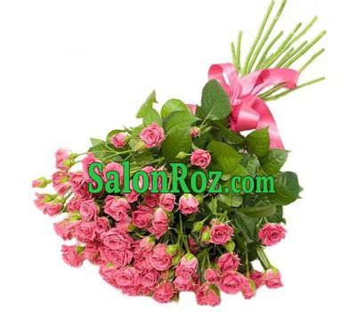 Delicate pink roses spray in a bouquet Delicate pink roses spray in a bouquet