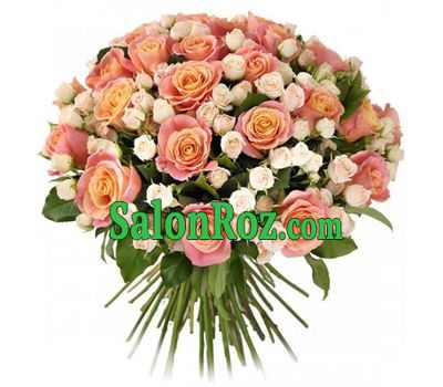 An excellent bouquet with ordinary and spray roses An excellent bouquet with ordinary and spray roses