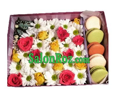 Bouquet in a Box and 5 Pastry Macarons Bouquet in a Box and 5 Pastry Macarons