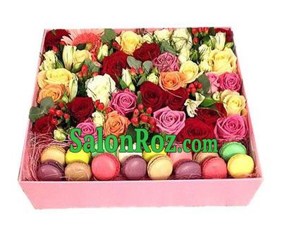 Flowers and macarons in a rectangular box Flowers and macarons in a rectangular box