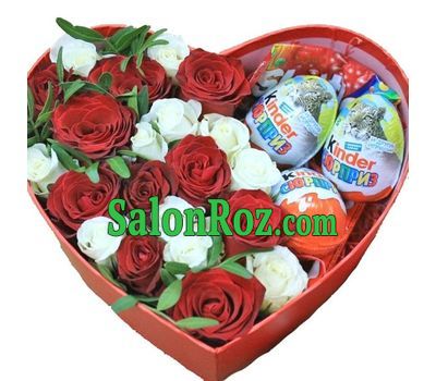 Composition of roses and kinder in the heart Composition of roses and kinder in the heart