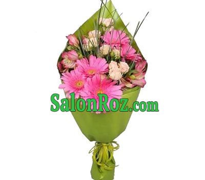 A small bouquet in pink tones A small bouquet in pink tones
